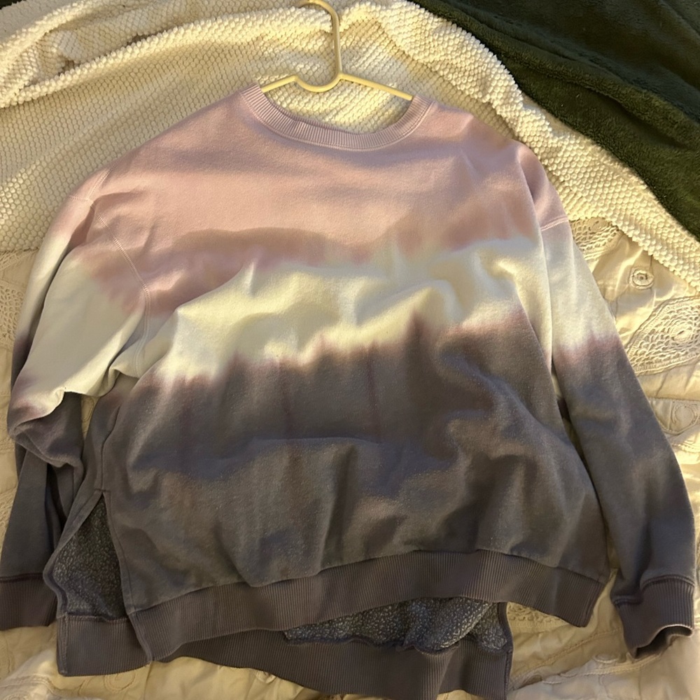 American eagle crew neck